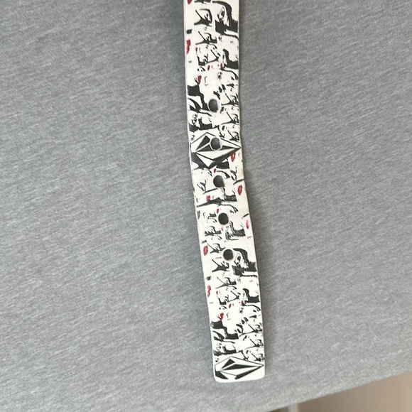 Vintage Volcom leather belt size 34-38 - Picture 16 of 17
